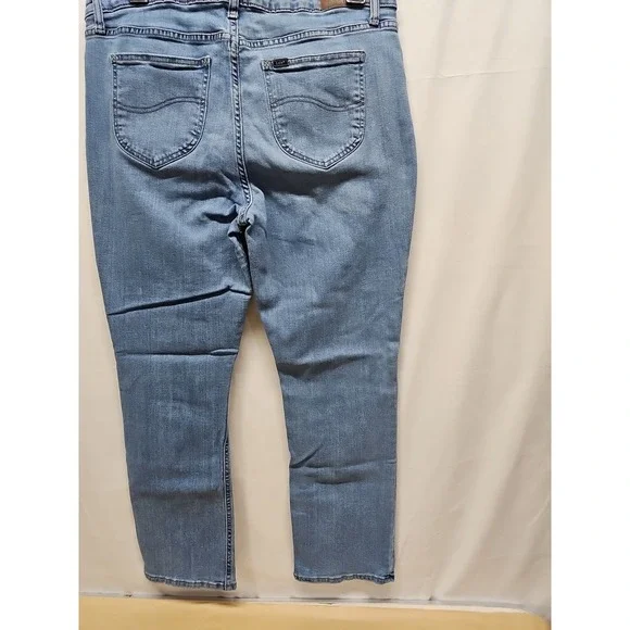 Lee Women's Blue Straight Leg Relaxed Fit Denim Jeans Mid Rise Size 12 36 X 29 - Picture 12 of 16